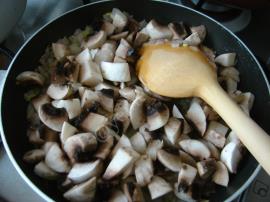 Mantarlı Enginar Dolması (Zeytinyağlı)