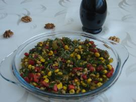 Dereotlu Cevizli Salata