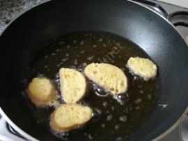 Sade Ve Baharatlı Yumurtalı Ekmek