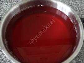 Kırmızı Erik Suyu