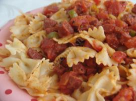 Sucuklu Domatesli Makarna