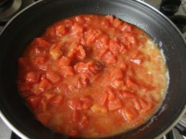 Sucuklu Domatesli Makarna