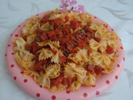Sucuklu Domatesli Makarna