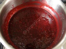 Böğürtlenli Muhallebi