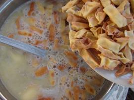 Tavuklu Sıkma Mantı (Gönen Mantısı)