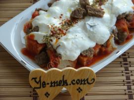 Pideli Yoğurtlu Kebap