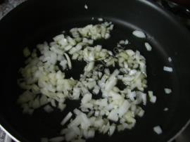 Güveçte Yumurtalı Ispanak