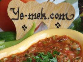 Acılı Ezme Salatası