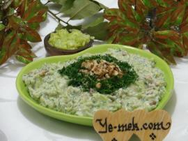 Cevizli Kabak Salatası