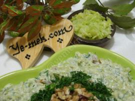 Cevizli Kabak Salatası