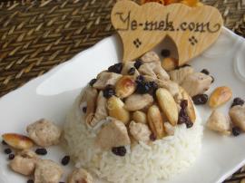 Tavuklu Saray Pilavı