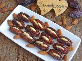 Hurma With Almond Dried Apricots With Walnut Recipe