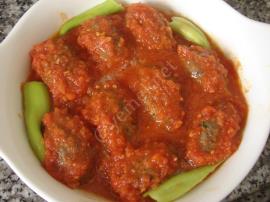 Fırında Domates Soslu Kaşarlı Köfte