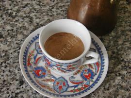 Köpüklü Türk Kahvesi