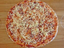 4 Peynirli Tortilla Pizza