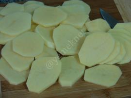 Fırında Kaşarlı Köfte Ve Patates