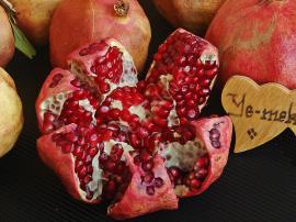How To Peel A Pomegranate