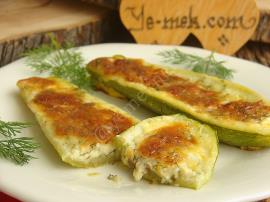 Fırında Peynirli Kabak Sandal