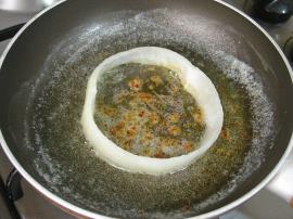 Soğan İçi Yağda Yumurta