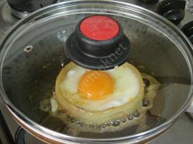 Soğan İçi Yağda Yumurta