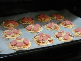 Tortilladan Minik Pizzalar
