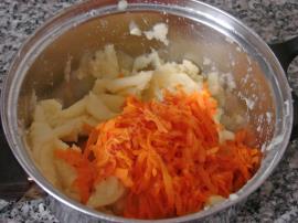 Yoğurt Soslu Patates Topları