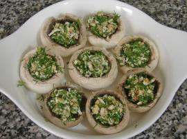 Fırında Peynirli Cevizli Mantar Dolması