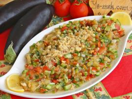 Köz Patlıcanlı Gavurdağ Salatası Nasıl Yapılır?