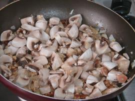 Cevizli Mantar Kavurması