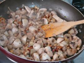 Cevizli Mantar Kavurması