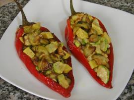 Şakşukalı Kırmızı Biber Dolması