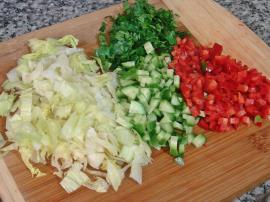 Soya Filizli Mevsim Salatası
