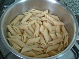 Domates Soslu Kepekli Makarna