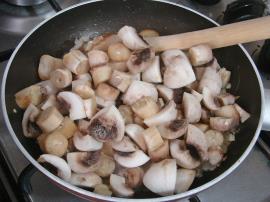 Enginarlı Mantar Kavurması