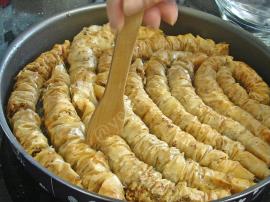 Hazır Yufkadan Burma Baklava