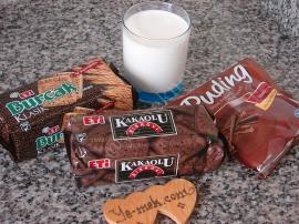 İki Renkli Bisküvili Pasta