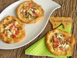 Domatesli Peynirli Ev Pidesi