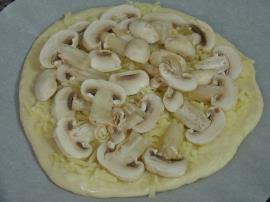 Mantarlı Kaşarlı Ev Pidesi