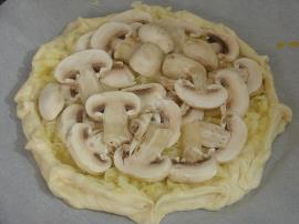 Mantarlı Kaşarlı Ev Pidesi