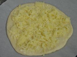 Mantarlı Kaşarlı Ev Pidesi