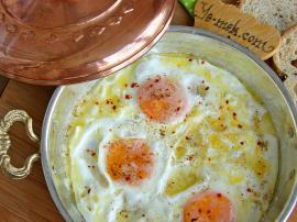 Sahanda Peynirli Yumurta