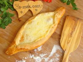 Tereyağlı Kaşarlı Ev Pidesi