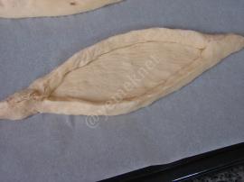 Tereyağlı Kaşarlı Ev Pidesi