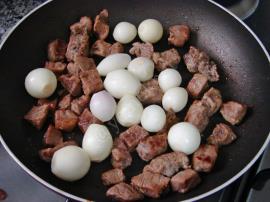 Arpacık Soğanlı Et Kavurma