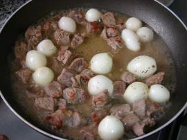 Arpacık Soğanlı Et Kavurma