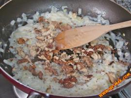 Galeta Unlu Mantarlı Börek