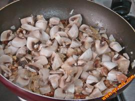 Galeta Unlu Mantarlı Börek