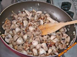 Galeta Unlu Mantarlı Börek