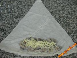 Galeta Unlu Mantarlı Börek