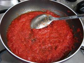 Yoğurt Soslu Salçalı Et Sote